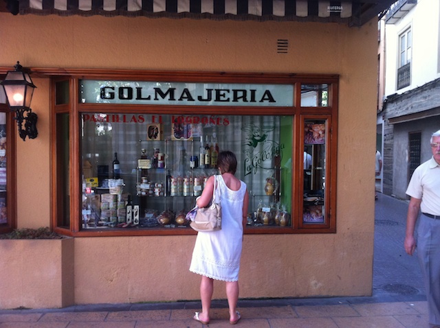 Siempre se aprenden palabras nuevas: golmajería, dulces en riojano :)